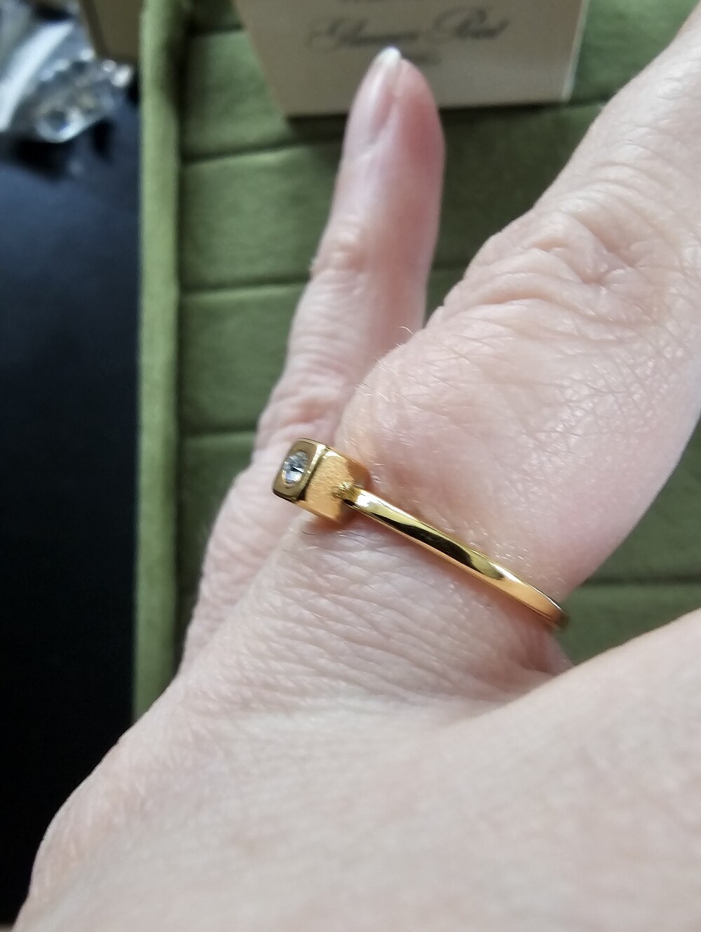 Vintage Avon Ring Size 5 - Picture 3 of 5